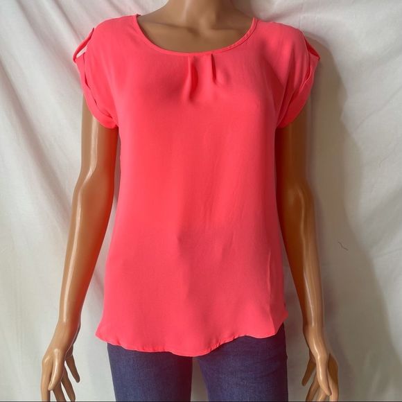 Women's Pink Blouse - Picture 7 of 8